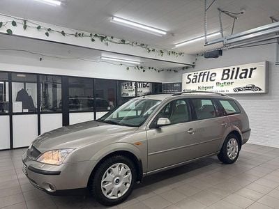 Ljusgrå Begagnad 2001 Ford Mondeo Kombi | 29 900 kr