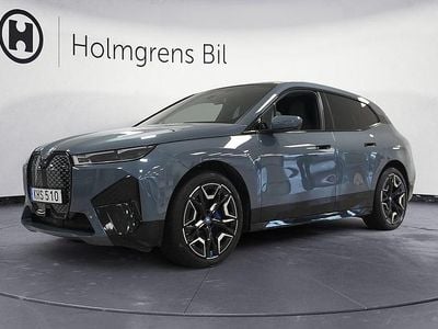 Mörkgrå Begagnad 2021 BMW iX Comfort Edition SUV | 599 800 kr (Marknadspris)