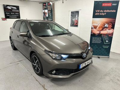 begagnad Toyota Auris Hybrid e-CVT Comfort Euro 6