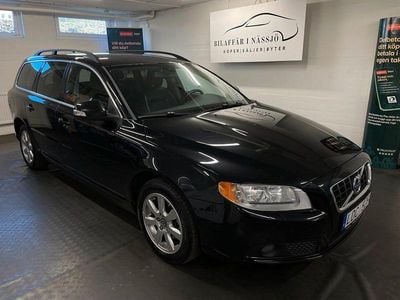 Begagnad Volvo V70 Momentum 163 HK (119 kW) 2010 Svart Kombi