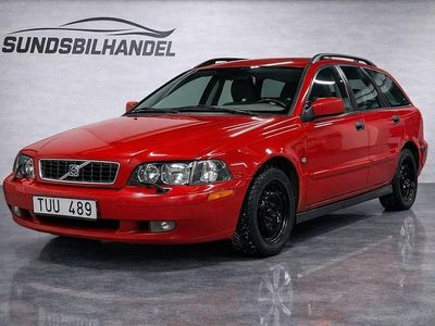 Röd Begagnad 2002 Volvo V40 Kombi | 12 900 kr