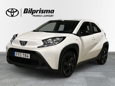 Begagnad Toyota Aygo X Play 72 HK (52 kW) 2022 Vit SUV