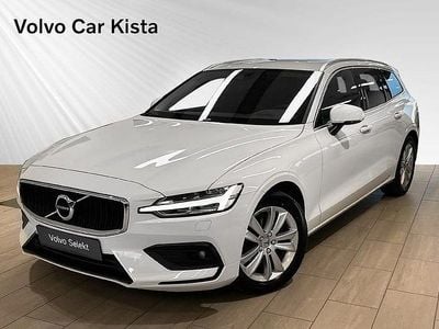 Vit Begagnad 2021 Volvo V60 Momentum Kombi | 304 400 kr (Bra pris)