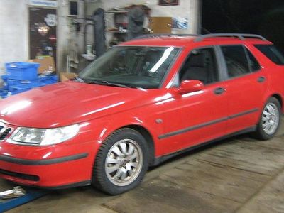 Röd Begagnad 2004 Saab 9-5 Linear Kombi | 24 900 kr (Lite dyr)