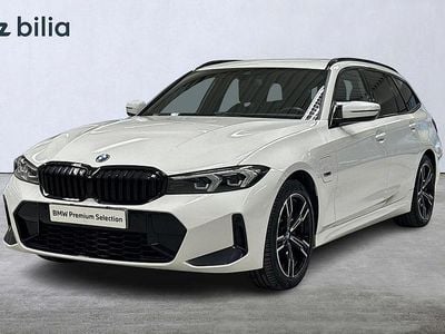Vit Begagnad 2022 BMW 330e M Sport Kombi | 409 900 kr (Lite dyr)