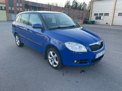 Begagnad Skoda Fabia 70 HK (51 kW) 2008 Blå Halvkombi