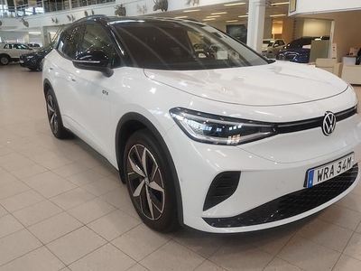 Vit (glacier white metallic bl) Begagnad 2023 VW ID.4 GTX SUV | 479 000 kr (Dyr)