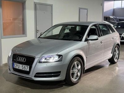 Silver Begagnad 2012 Audi A3 Sportback Attraction Halvkombi | 89 800 kr (Marknadspris)