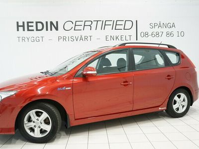 begagnad Hyundai i30 1.6 CRDI CLASSIC 116 hk | M & K VÄRMARE | LÅGA MIL