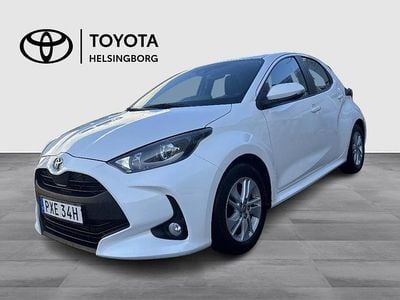 Begagnad Toyota Yaris Hybrid Active 117 HK (86 kW) 2022 Vit Halvkombi