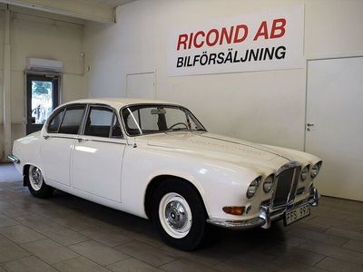 begagnad Jaguar XK 420 4.2SALOON SVENSKSÅLD LÅGMIL FIN BIL