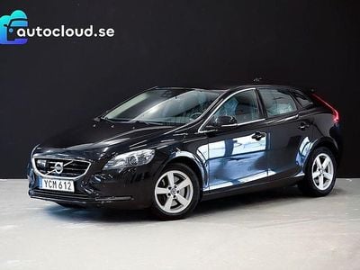 Svart Begagnad 2016 Volvo V40 Momentum Kombi | 159 800 kr (Marknadspris)