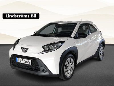 Vit Begagnad 2022 Toyota Aygo X Play SUV | 159 000 kr (Marknadspris)