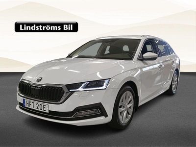 Vit Begagnad 2023 Skoda Octavia Style Kombi | 299 000 kr (Lite dyr)