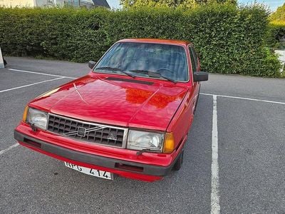 Röd Begagnad 1988 Volvo 360 Sedan | 49 900 kr