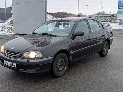 Begagnad Toyota Avensis 110 HK (80 kW) 1999 Sedan