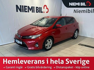 begagnad Toyota Auris Hybrid e-CVT Euro 5 Kamera låg skatt S&V-däck 2015, Halvkombi