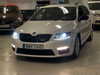 begagnad Skoda Octavia Combi RS 2.0 TDI