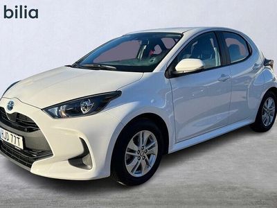 begagnad Toyota Yaris Hybrid 1,5 Active Approved Used 2032 2022, Halvkombi