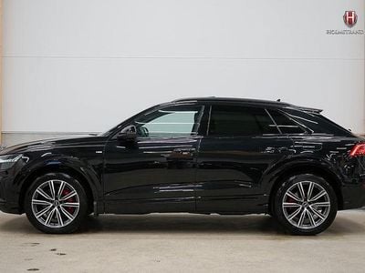 Begagnad Audi Q8 S-Line 463 HK (340 kW) 2021 Svart SUV