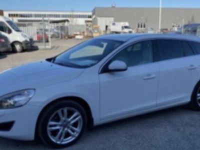 begagnad Volvo V60 D3 Geartronic Summum Euro 5