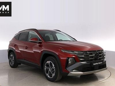 Ultimate red metallic Ny 2025 Hyundai Tucson Essential SUV | 459 900 kr (Marknadspris)