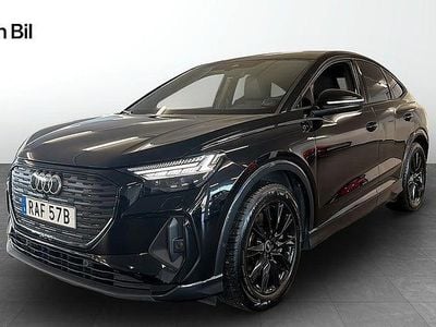 Svart Begagnad 2023 Audi Q4 Sportback e-tron S-Line SUV | 449 900 kr (Marknadspris)