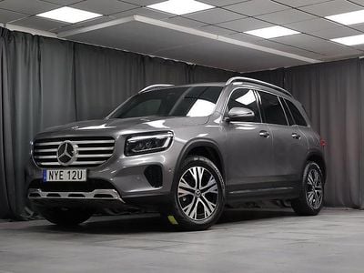 Grå Begagnad 2024 Mercedes GLB200 Advanced Plus SUV | 439 000 kr (Bra pris)