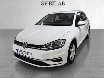Vit Begagnad 2018 VW Golf VII Halvkombi | 154 900 kr (Marknadspris)