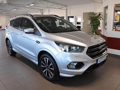 Grå Begagnad 2017 Ford Kuga ST-Line SUV | 163 500 kr (Lite dyr)