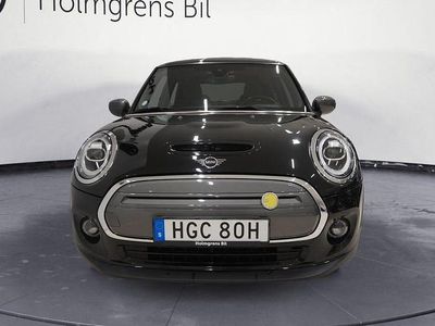 Begagnad Mini Cooper Essential 135 kW (184 HK) 2021 Midnight black metallic Halvkombi