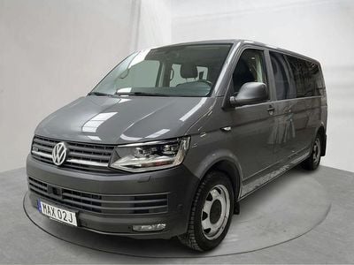 Grå Begagnad 2019 VW Caravelle Minibuss | 439 000 kr (Dyr)