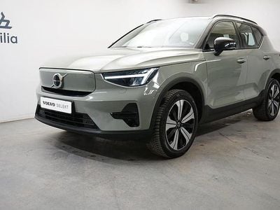 Grön Begagnad 2022 Volvo XC40 Core SUV | 329 900 kr (Superpris)