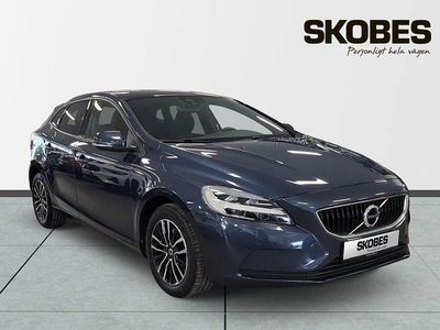 Blå Begagnad 2017 Volvo V40 Business Edition | 159 300 kr (Marknadspris)