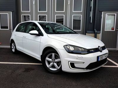 begagnad VW e-Golf 24.2 kWh Premium Backkamera Adaptiv 3400mi