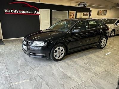 Svart Begagnad 2012 Audi A3 Sportback Attraction Halvkombi | 74 900 kr (Marknadspris)