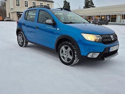 Blå Begagnad 2017 Dacia Sandero Stepway Kombi | 79 000 kr (Marknadspris)