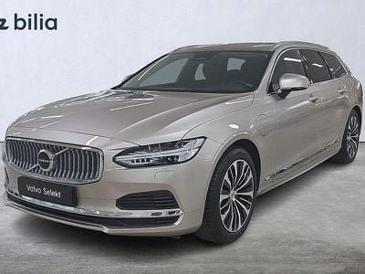 Grå Begagnad 2022 Volvo V90 Core Kombi | 419 000 kr (Marknadspris)