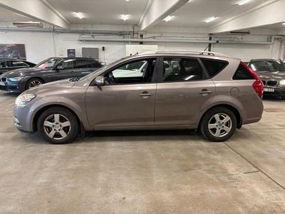 Mörkgrå Begagnad 2011 Kia Ceed Sportswagon Kombi | 39 900 kr (Bra pris)