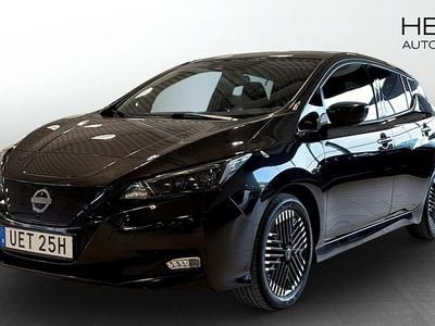 Begagnad Nissan Leaf N-Connecta 110 kW (150 HK) 2022 Svart Halvkombi