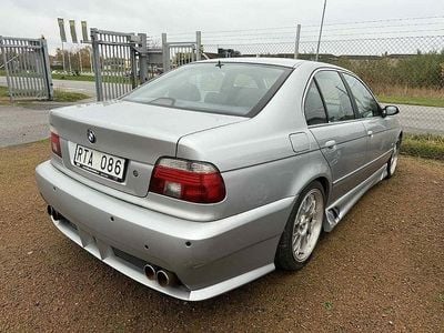 Ljusgrå Begagnad 1996 BMW 540 M Sport Sedan | 59 900 kr