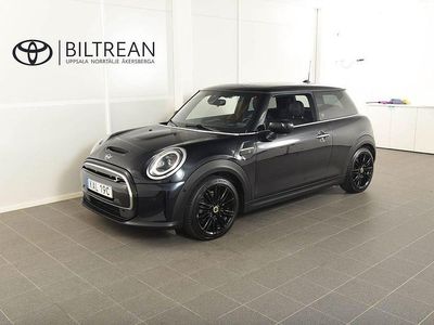 Svart Begagnad 2022 Mini Cooper SE Halvkombi | 208 900 kr (Marknadspris)