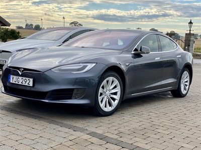 Begagnad Tesla Model S 450 kW (613 HK) 2017 Grå Halvkombi