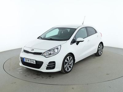 Vit Begagnad 2016 Kia Rio Halvkombi | 103 000 kr (Marknadspris)