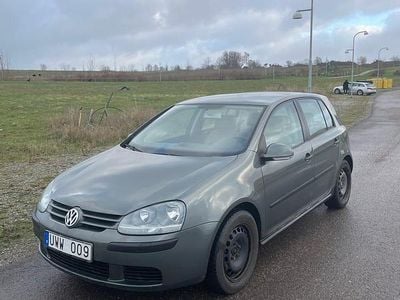 Grön metallic Begagnad 2004 VW Golf IV Halvkombi | 14 500 kr (Superpris)