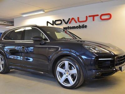 Begagnad Porsche Cayenne 462 HK (339 kW) 2020 Moonlight blue metallic SUV