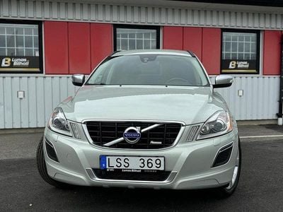 Vit Begagnad 2011 Volvo XC60 R-Design SUV | 147 900 kr (Marknadspris)