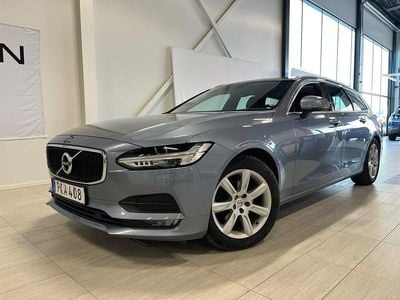 Ljusblå Begagnad 2017 Volvo V90 Momentum Kombi | 245 000 kr (Marknadspris)