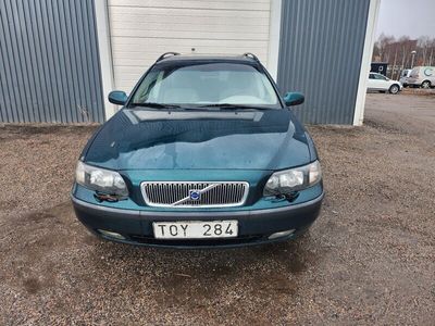 begagnad Volvo V70 2.5T AWD Business Euro 4