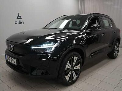 Svart Begagnad 2023 Volvo XC40 Core SUV | 354 900 kr